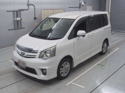 2012 Toyota Noah