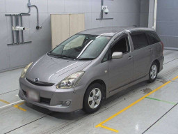 2005 Toyota Wish