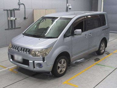 2008 Mitsubishi Delica D5