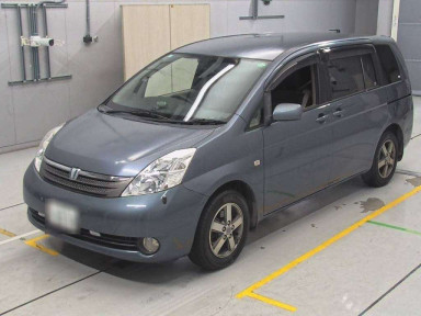 2005 Toyota Isis