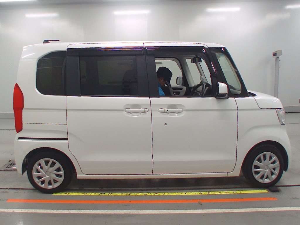 2020 Honda N-BOX JF3[2]