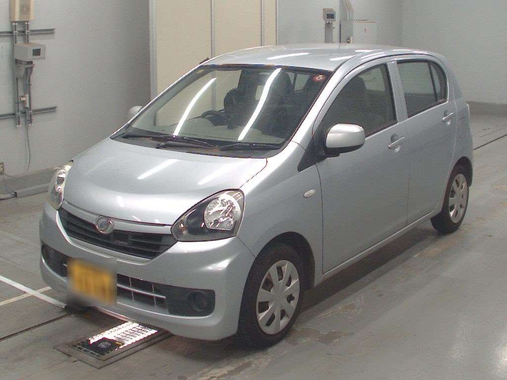 2016 Daihatsu Mira es LA300S[0]