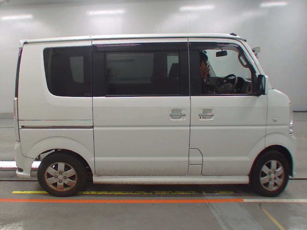 2011 Suzuki Every Wagon DA64W[2]