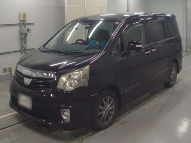 2011 Toyota Noah