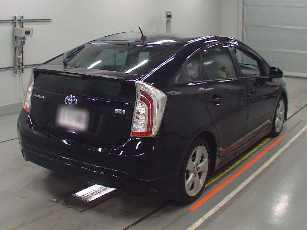 2014 Toyota Prius ZVW30[1]