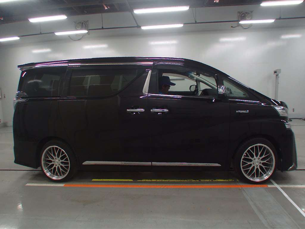 2015 Toyota Vellfire Hybrid AYH30W[2]