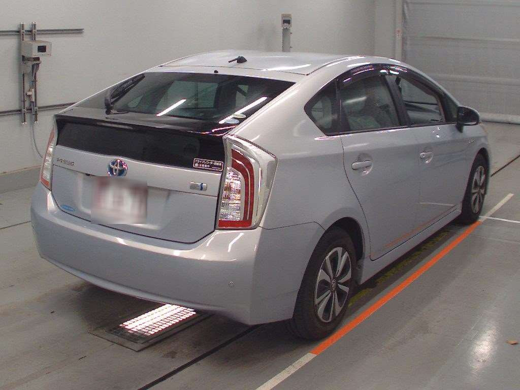 2013 Toyota Prius ZVW30[1]