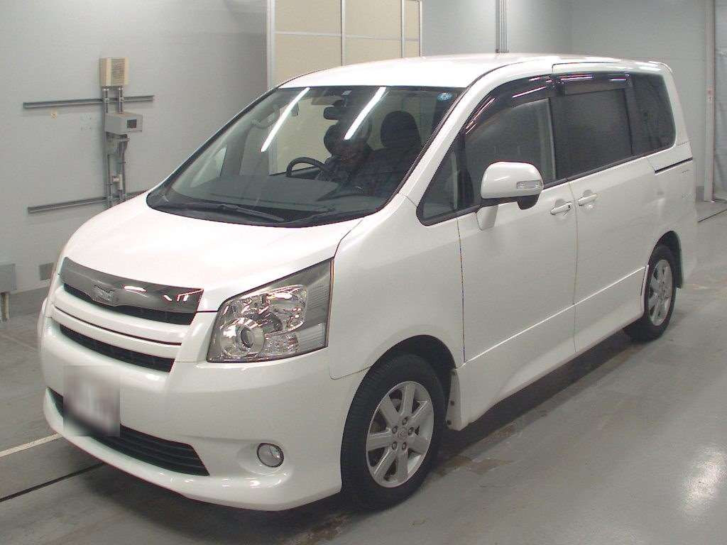 2007 Toyota Noah ZRR70W[0]