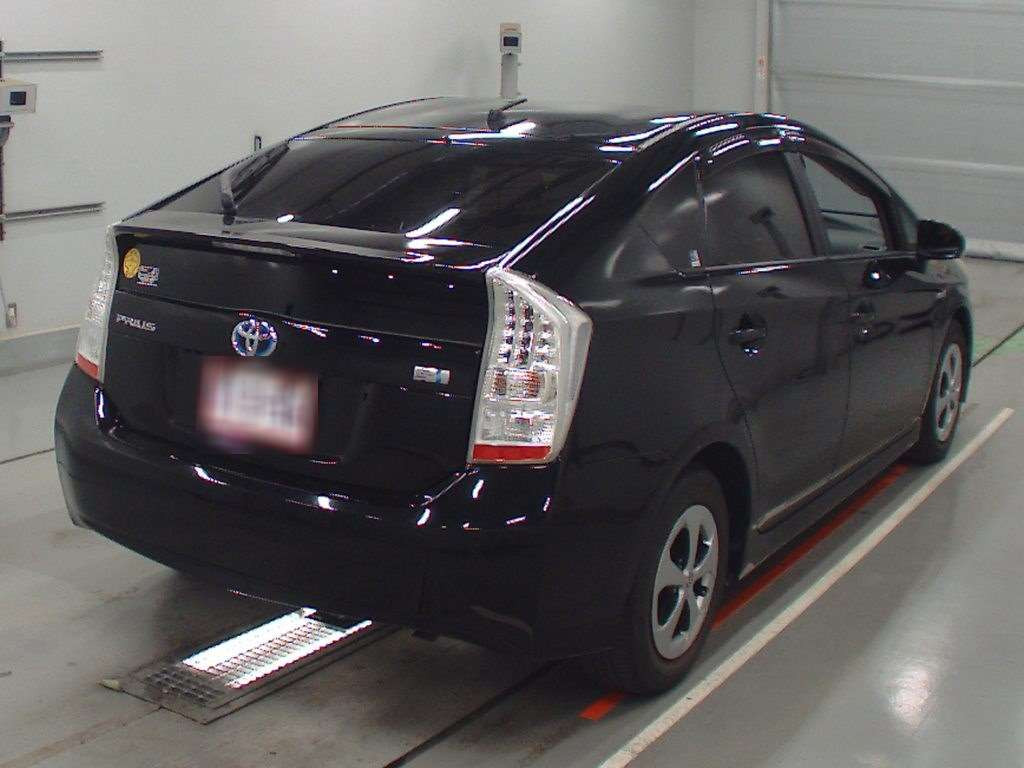 2010 Toyota Prius ZVW30[1]