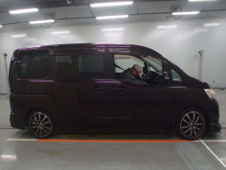 2010 Nissan Serena