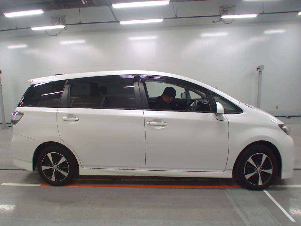 2015 Toyota Wish ZGE20W[2]