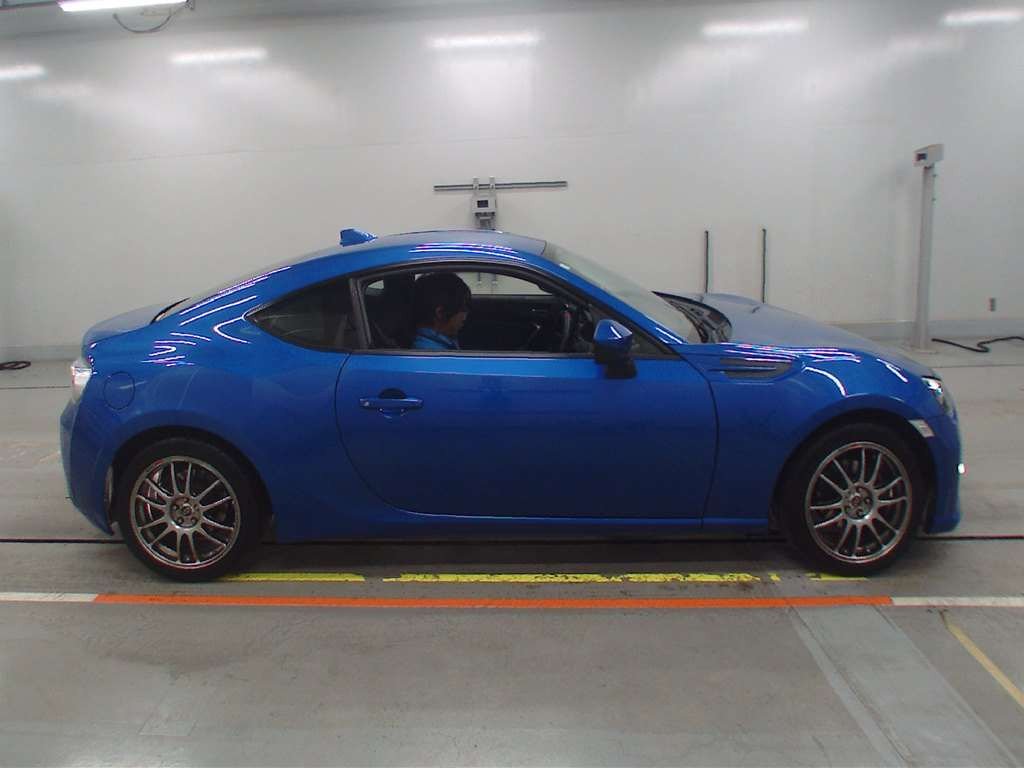 2014 Subaru BRZ ZC6[2]