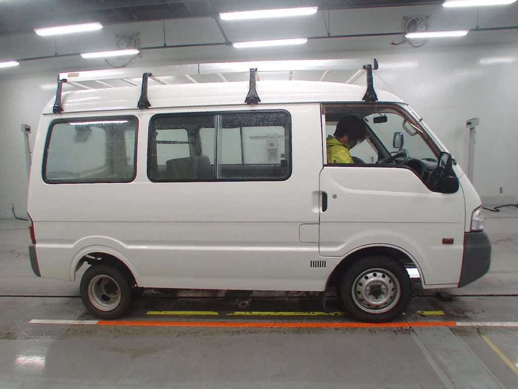 2015 Mazda Bongo Van SKP2V[2]