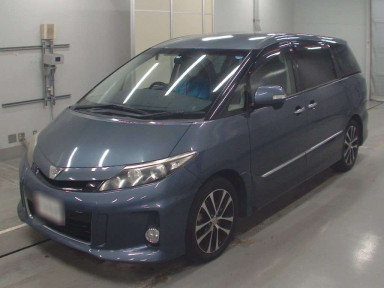 2013 Toyota Estima