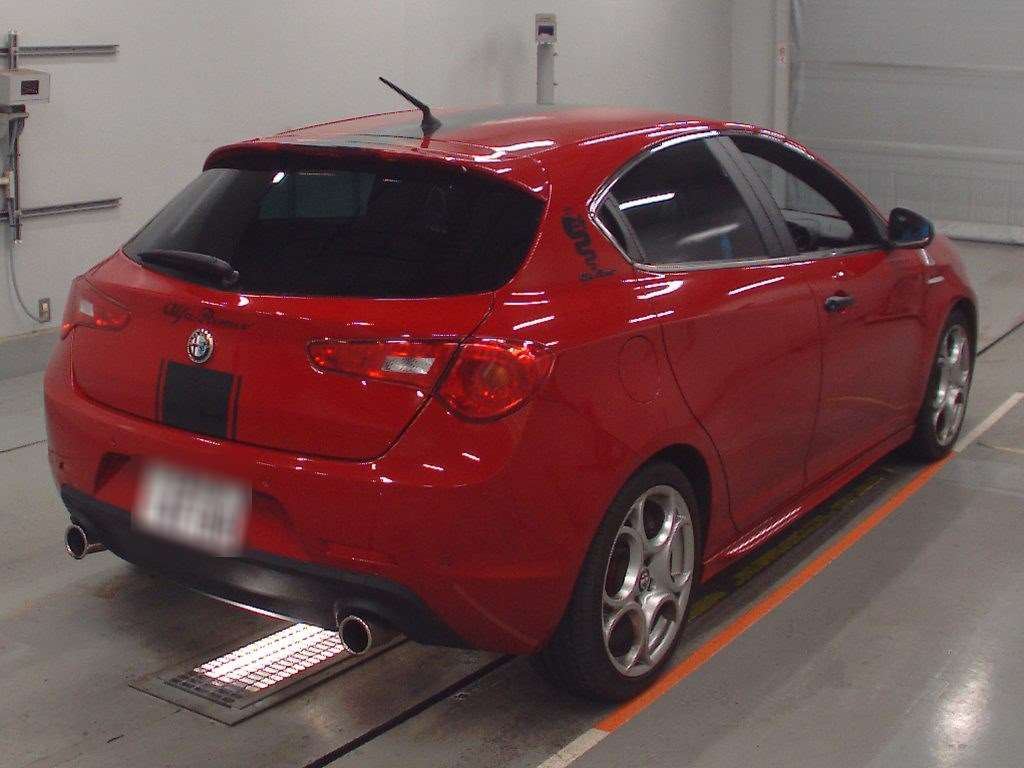 2015 Alfa Romeo Giulietta 940181[1]