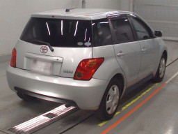 2005 Toyota IST