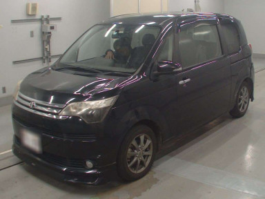 2013 Toyota Spade