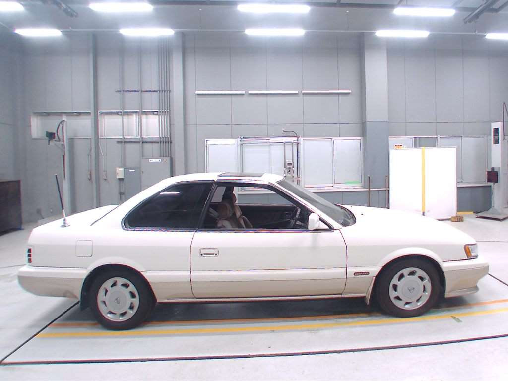 1991 Nissan Leopard UF31[2]