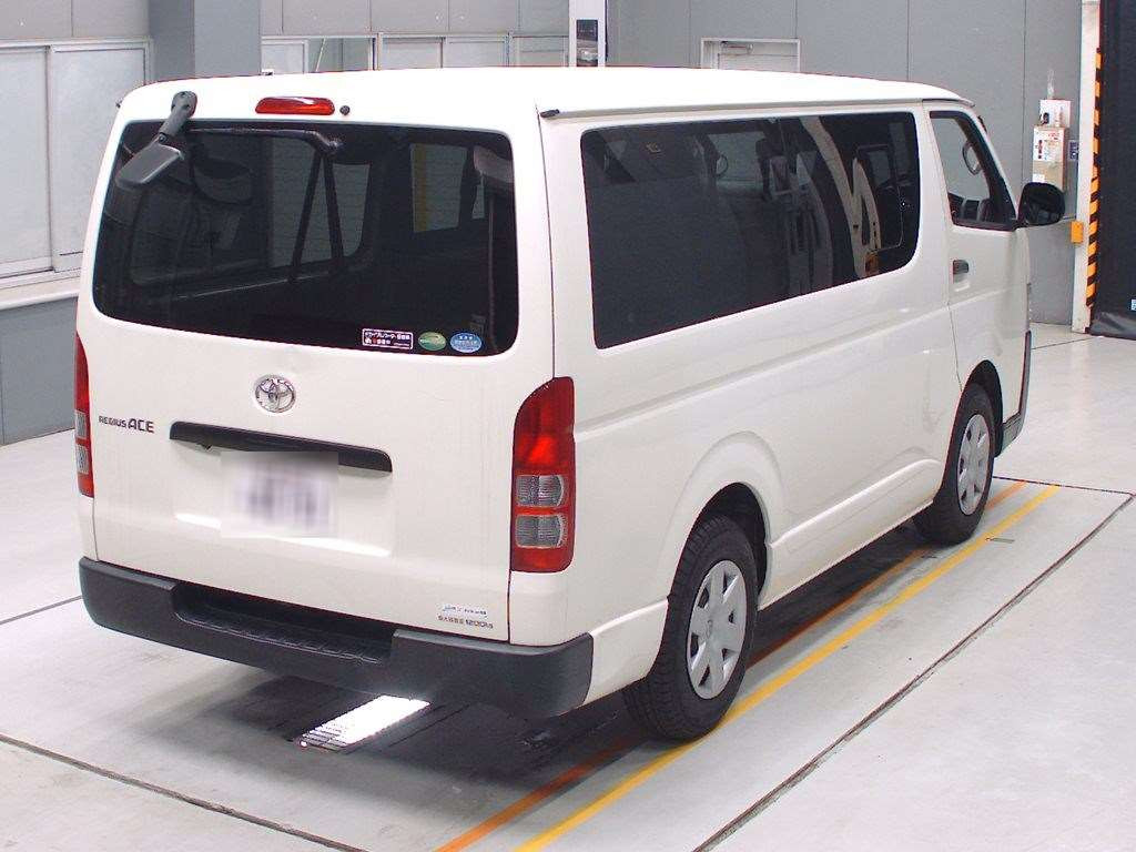 2020 Toyota Regiusace Van TRH200V[1]