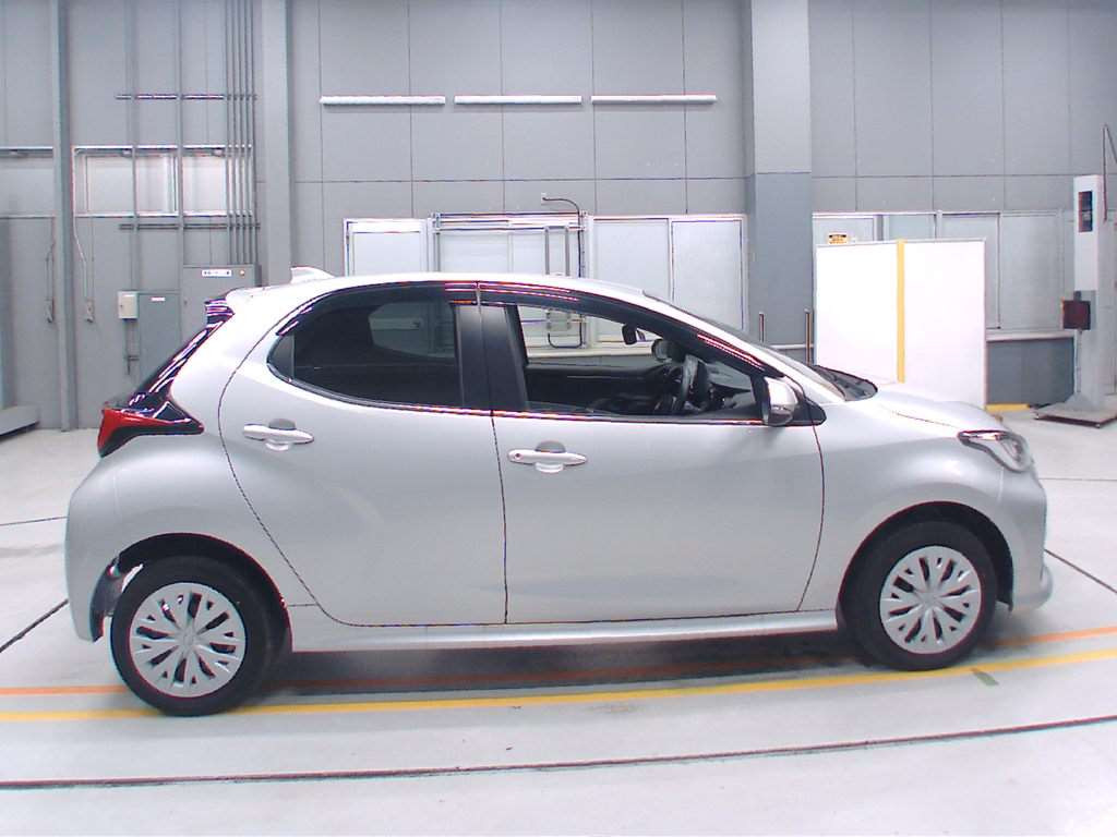 2021 Toyota YARIS MXPH15[2]