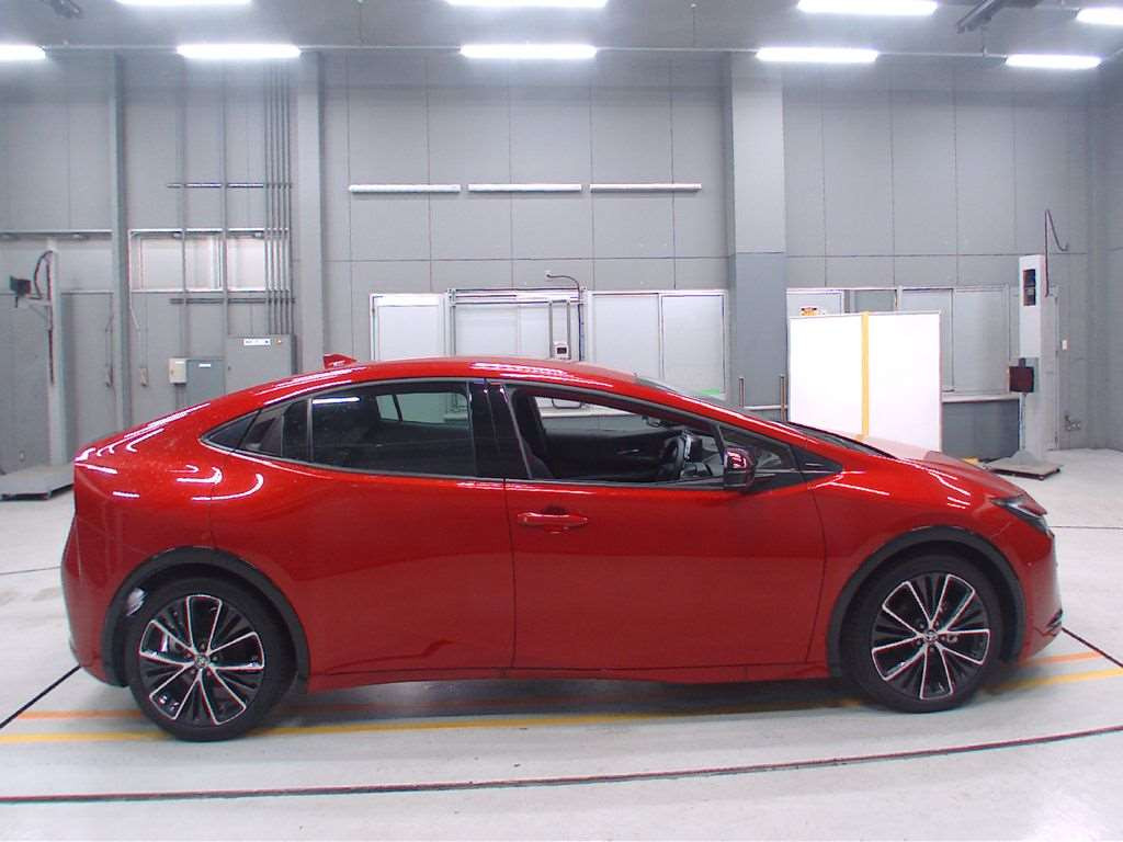 2023 Toyota Prius MXWH60[2]