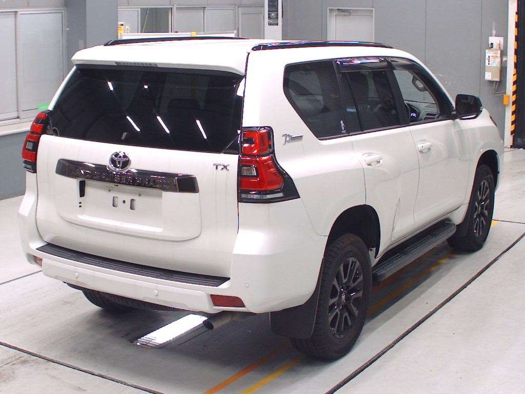 2022 Toyota Land Cruiser Prado TRJ150W[1]