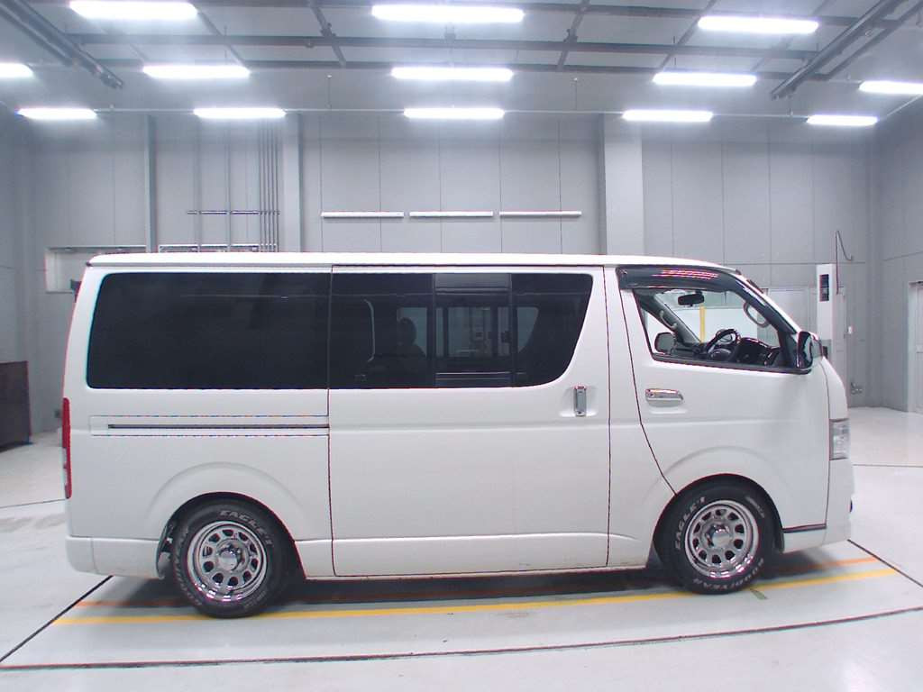 2012 Toyota Hiace Van TRH200V[2]