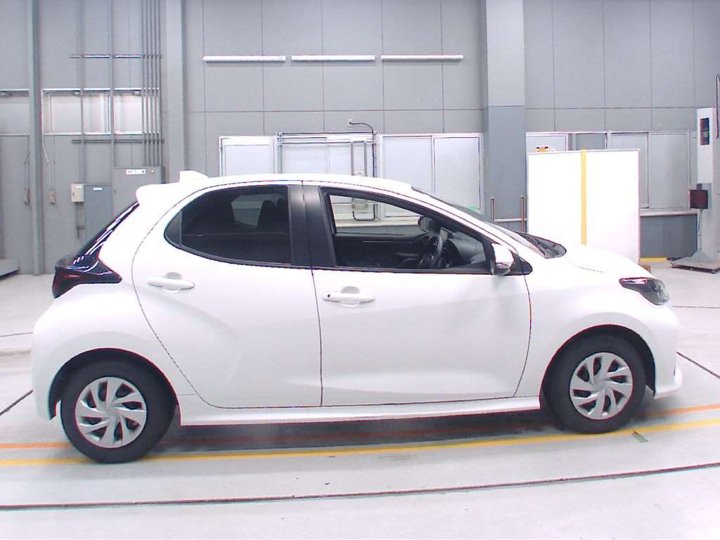 2021 Toyota YARIS KSP210[2]