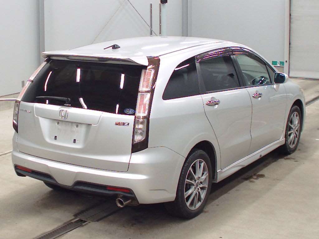 2012 Honda Stream RN7[1]