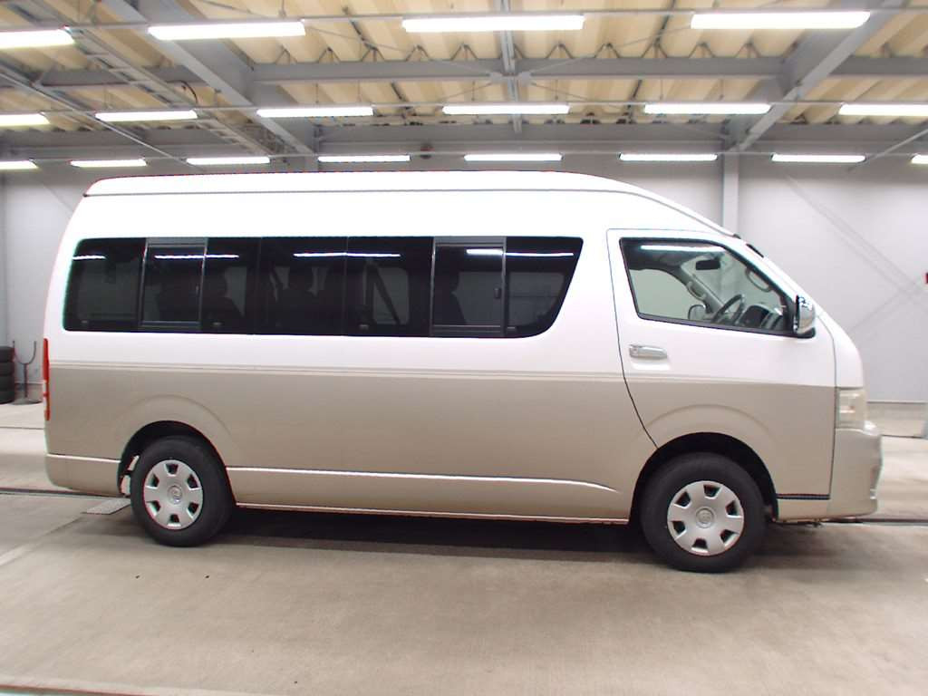 2011 Toyota Hiace Wagon TRH229W[2]