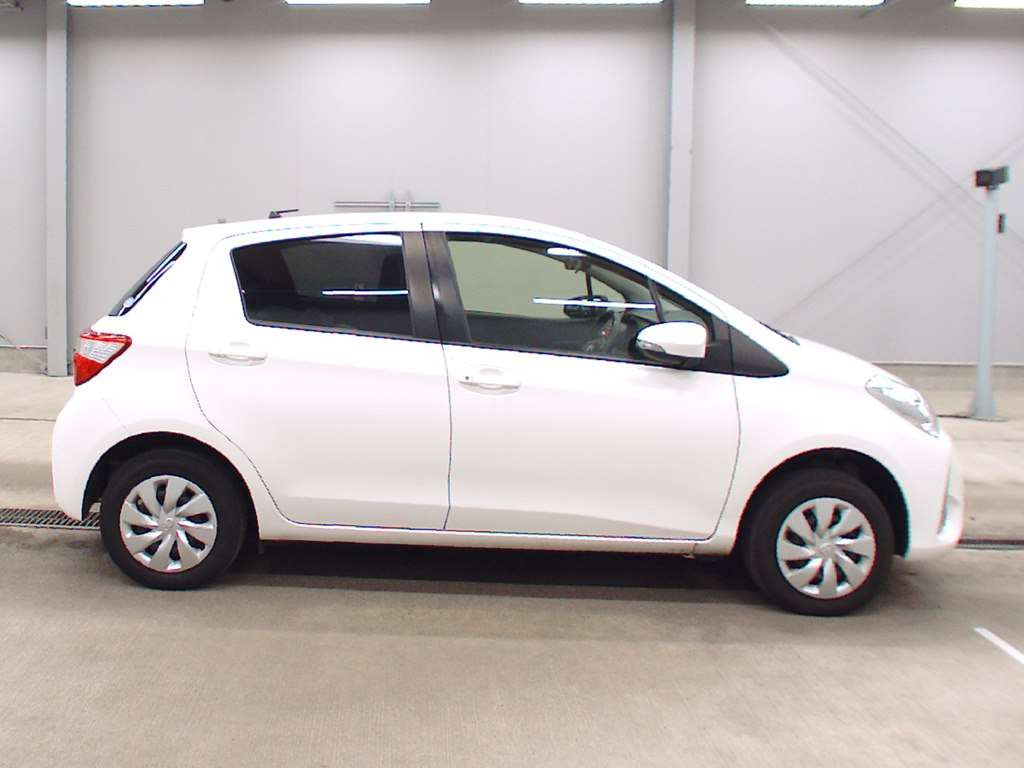 2019 Toyota Vitz NSP135[2]