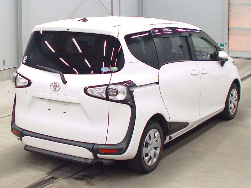 2018 Toyota Sienta NSP172G[1]