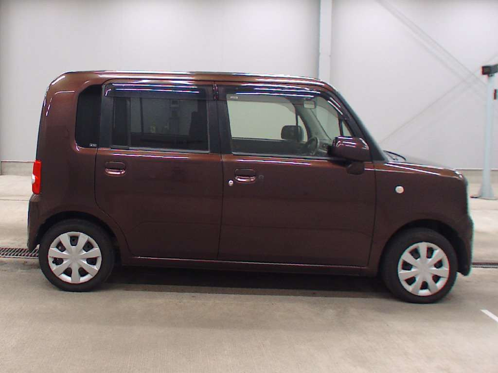 2012 Daihatsu Move Conte L585S[2]