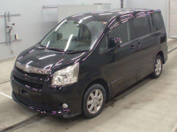 2008 Toyota Noah