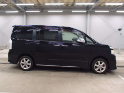 2011 Toyota Voxy