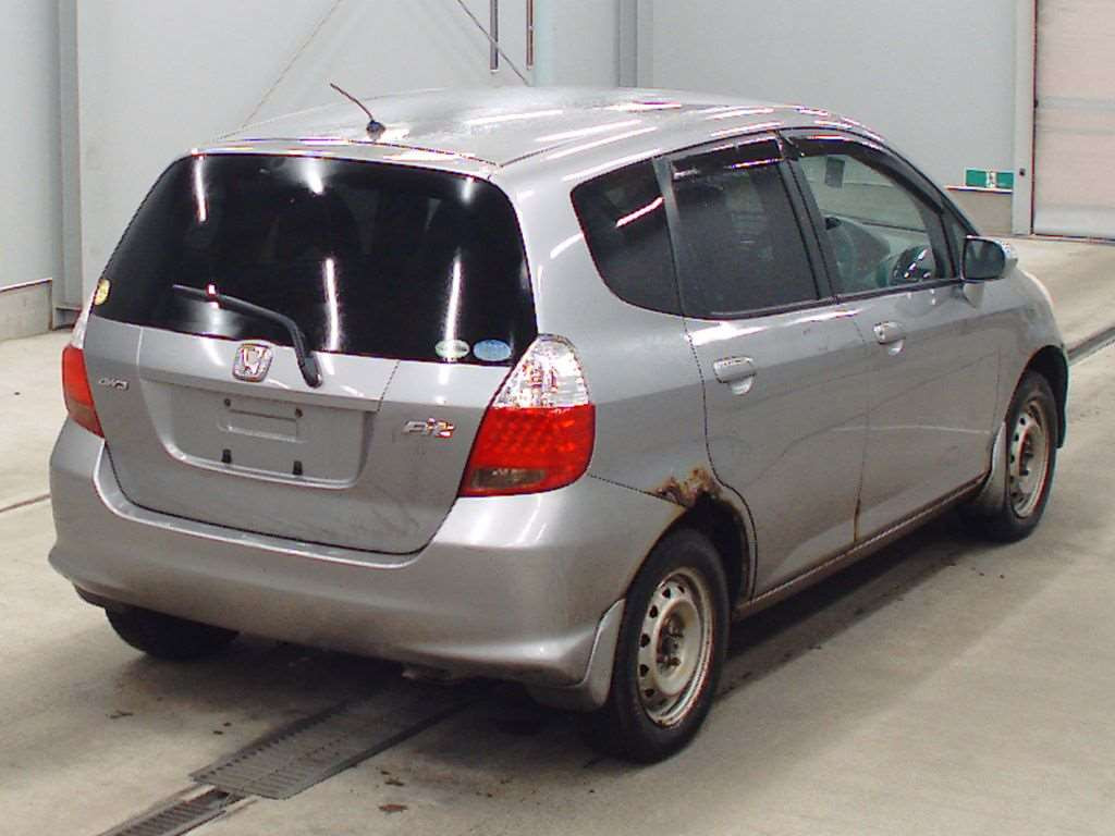 2004 Honda Fit GD2[1]