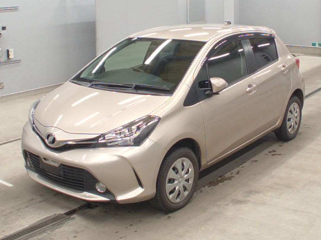 2014 Toyota Vitz NSP135[0]