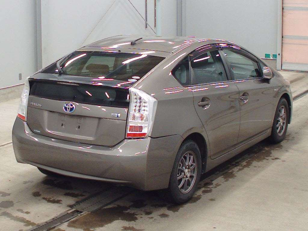 2011 Toyota Prius ZVW30[1]