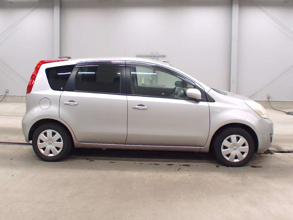 2010 Nissan Note NE11[2]