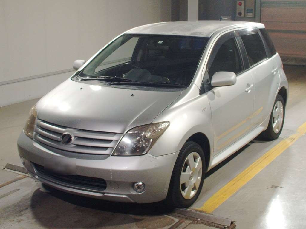 2005 Toyota IST NCP60[0]