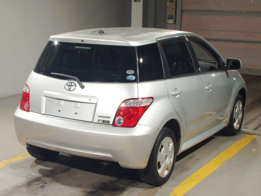 2005 Toyota IST NCP60[1]