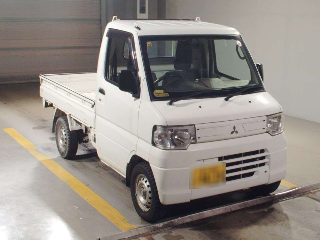 2013 Mitsubishi Minicab Truck U62T[2]