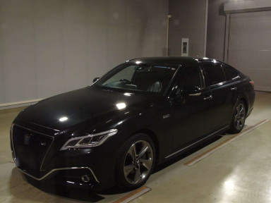 2019 Toyota Crown Hybrid