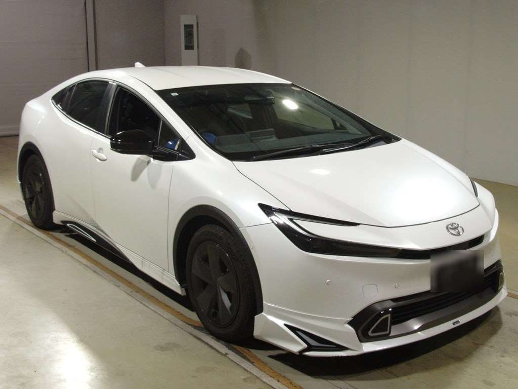 2023 Toyota Prius ZVW65[2]