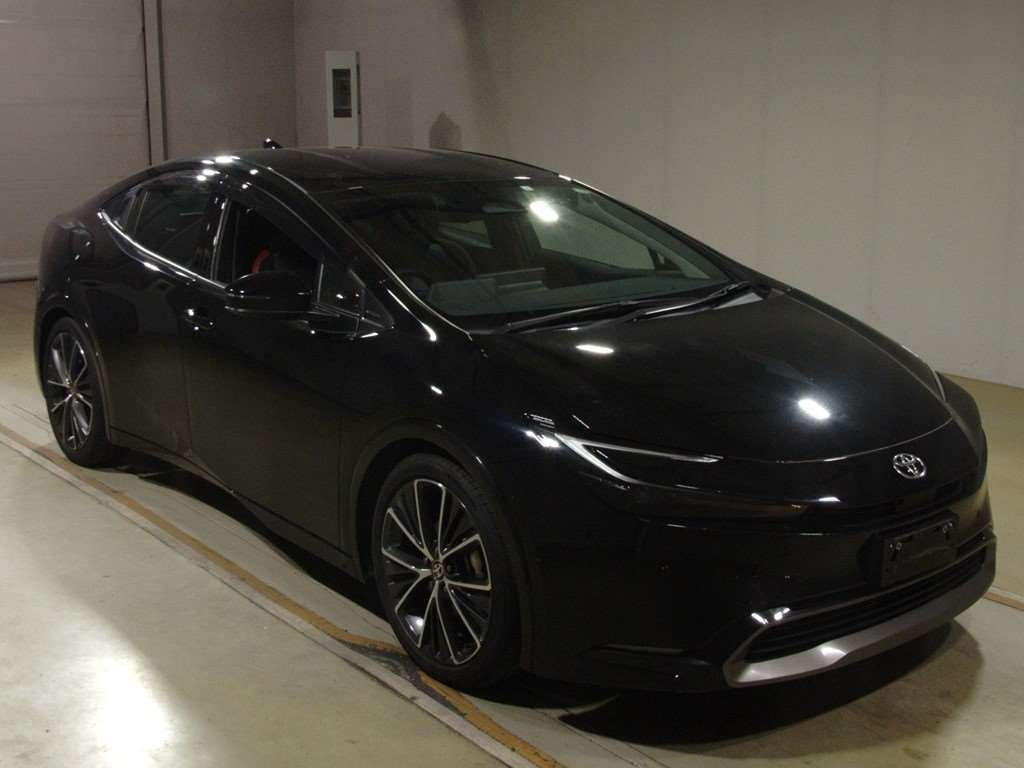 2023 Toyota Prius MXWH60[2]