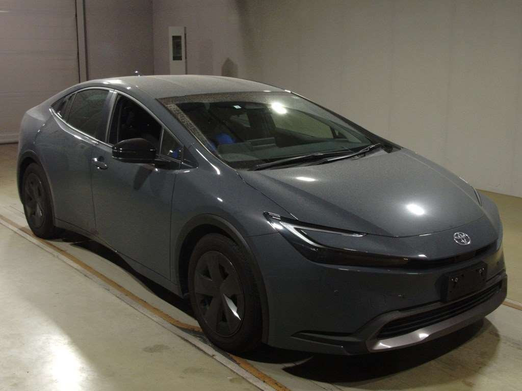 2023 Toyota Prius ZVW60[2]