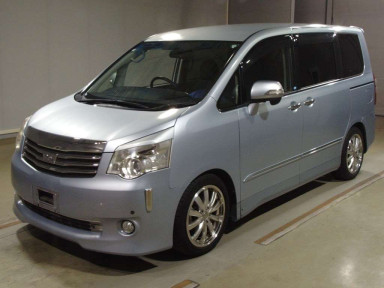 2012 Toyota Noah