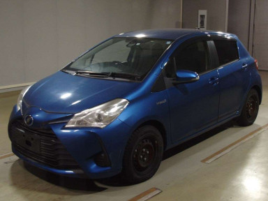 2017 Toyota Vitz