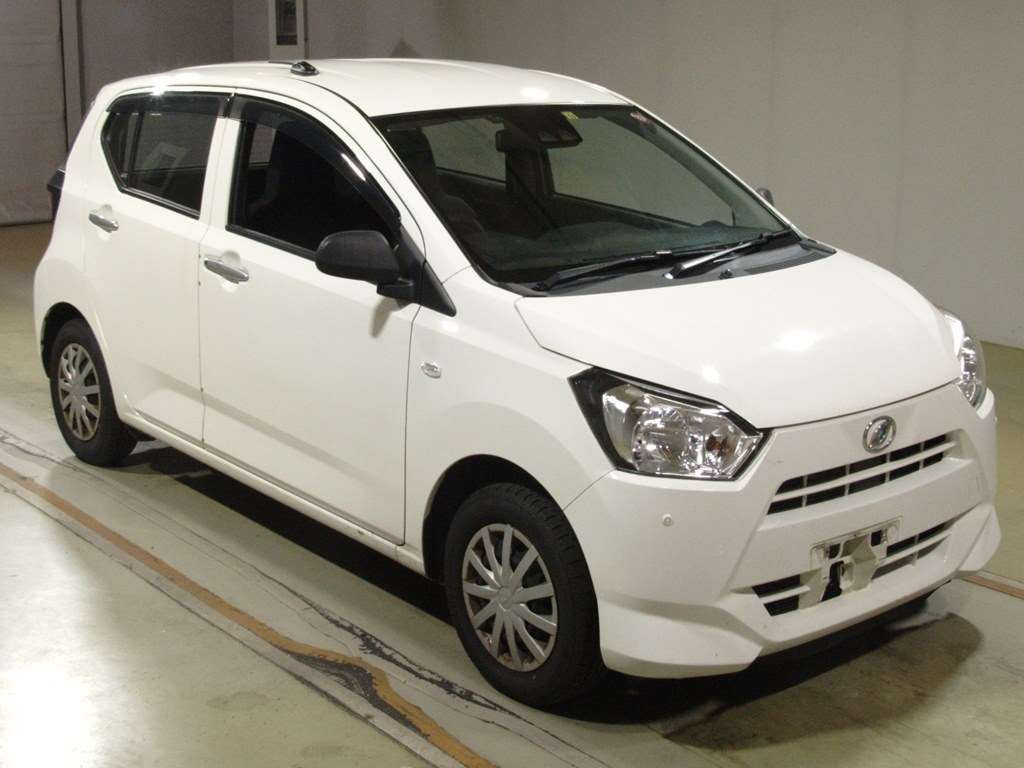 2019 Daihatsu Mira es LA350S[2]