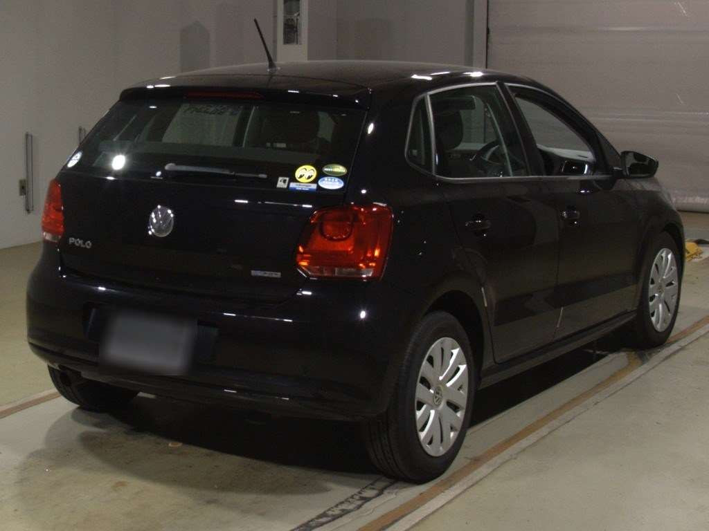 2012 Volkswagen Polo 6RCBZ[1]